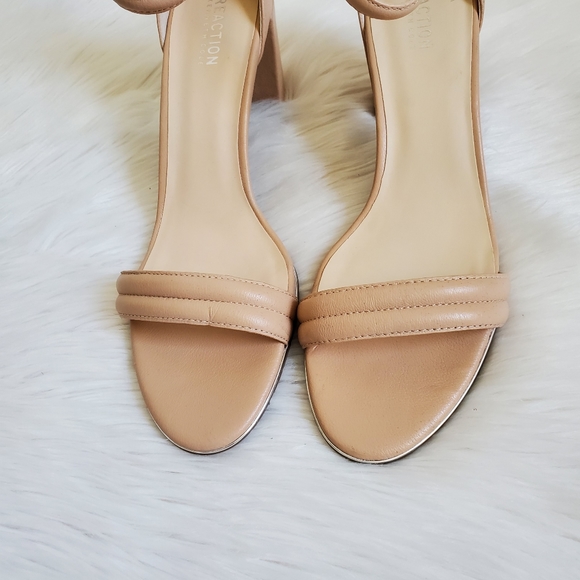 Kenneth Cole Reaction Lolita nude heels - Picture 3 of 10